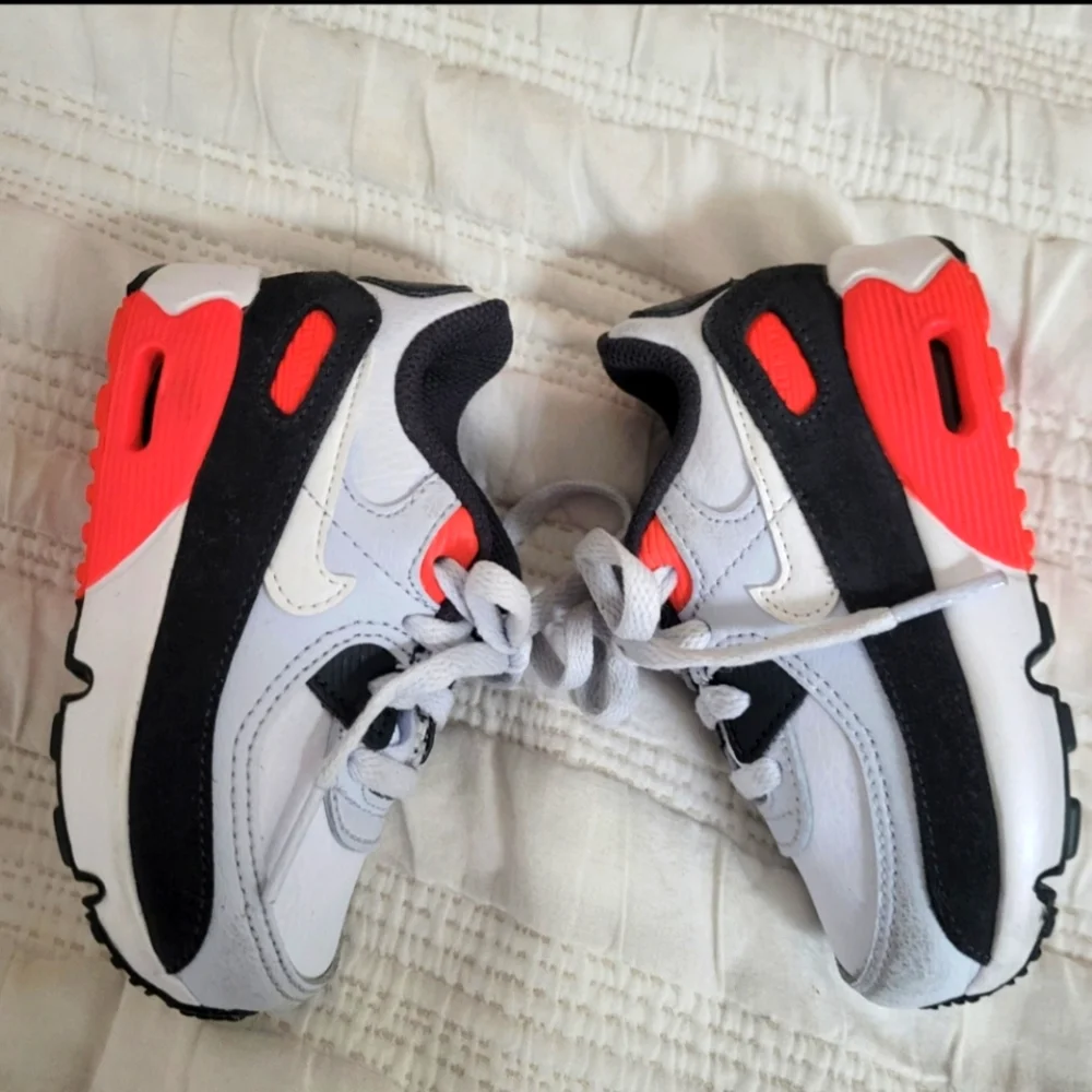 Nike Air Max 90 Toddler Sneakers size 6C